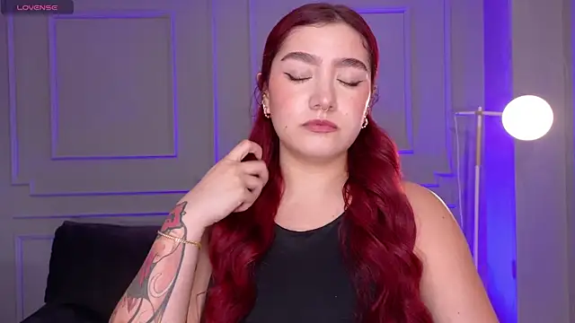 Snapshot of ViolettCastel chatting on March 13, 6:58 pm ViolettCastel online show from March 13, 6:58 pm