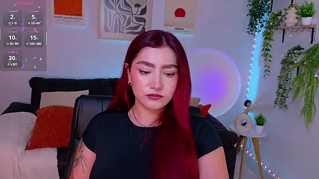 Snapshot of ViolettCastel chatting on July 1, 12:12 am ViolettCastel online show from July 1, 12:12 am