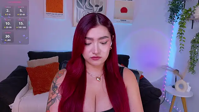 Snapshot of ViolettCastel chatting on July 12, 11:40 pm ViolettCastel online show from July 12, 11:40 pm