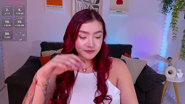 Snapshot of ViolettCastel chatting on July 16, 12:05 am ViolettCastel online show from July 16, 12:05 am