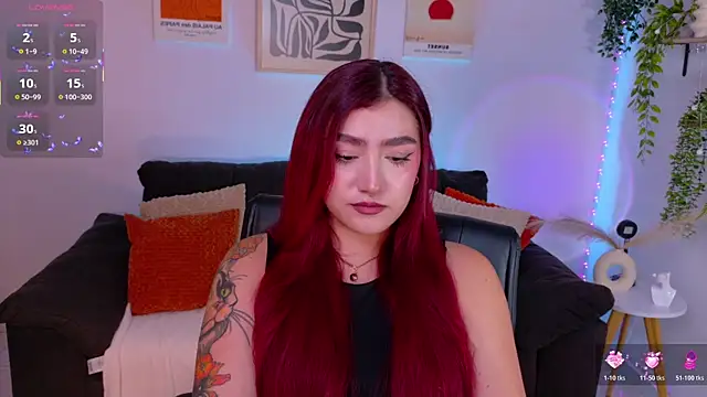 Snapshot of ViolettCastel chatting on July 25, 12:31 am ViolettCastel online show from July 25, 12:31 am