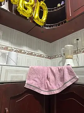 sweetsarabig22cm online show from June 27, 3:44 am