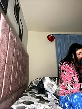 Kimmymadison- online show from November 1, 5:09 am