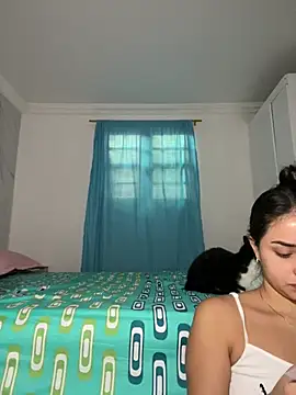 Kimmymadison- online show from February 26, 8:30 pm