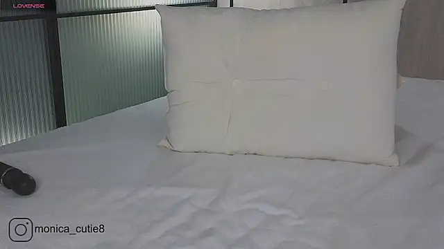 Snapshot of Monikacutie chatting on February 28, 7:26 am Monikacutie online show from February 28, 7:26 am