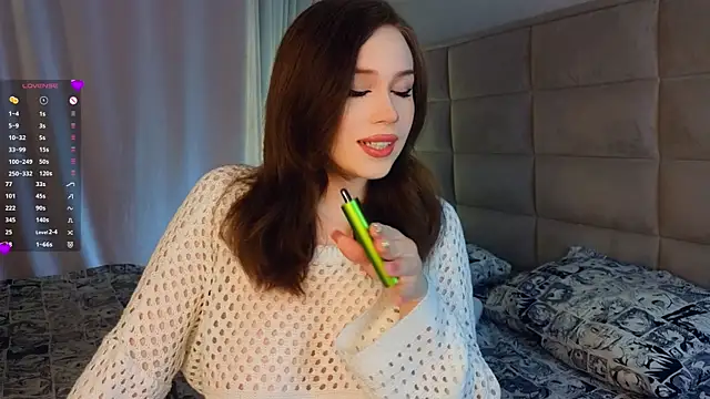 Snapshot of AsteriaHamel chatting on March 18, 1:09 pm AsteriaHamel online show from March 18, 1:09 pm