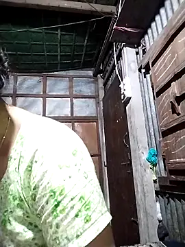 Snapshot of Aruyeshi- chatting on October 6, 4:43 am Aruyeshi- online show from October 6, 4:43 am