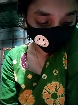 Snapshot of Aruyeshi- chatting on October 27, 1:26 pm Aruyeshi- online show from October 27, 1:26 pm