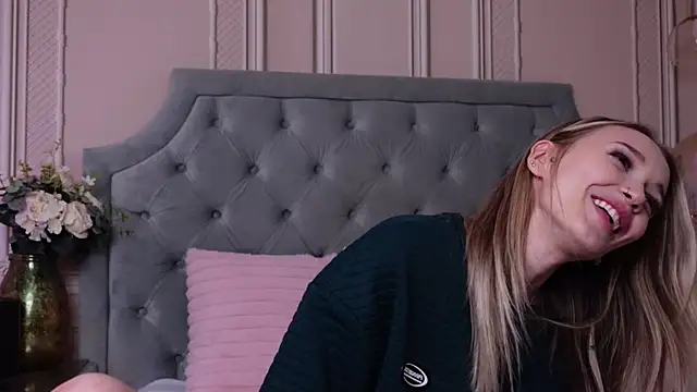 LucyAddison online show from June 19, 4:11 pm