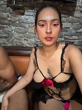 Snapshot of twohornys chatting on October 16, 11:17 pm twohornys online show from October 16, 11:17 pm