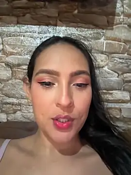 Snapshot of twohornys chatting on October 29, 10:22 pm twohornys online show from October 29, 10:22 pm