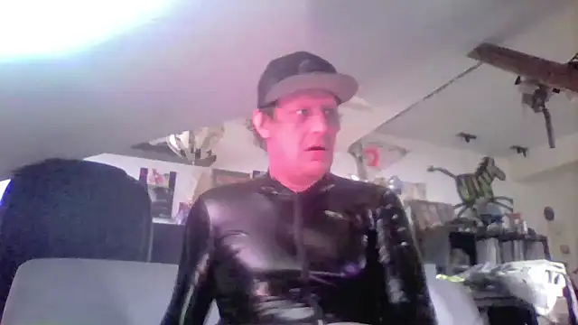 Bigthroaterboy online show from May 13, 5:10 pm