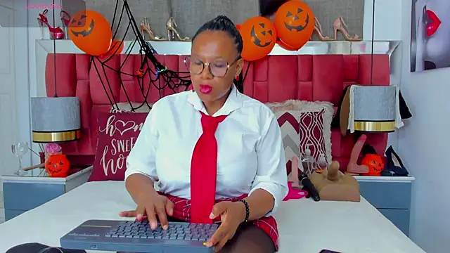 ShantalDior online show from October 31, 3:29 am