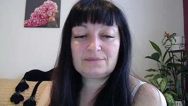 Snapshot of Women-pleasures chatting on October 15, 6:35 am Women-pleasures online show from October 15, 6:35 am