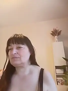 Snapshot of Women-pleasures chatting on November 11, 6:24 am Women-pleasures online show from November 11, 6:24 am