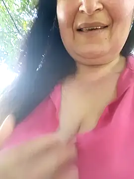 Snapshot of Women-pleasures chatting on August 1, 8:13 am Women-pleasures online show from August 1, 8:13 am