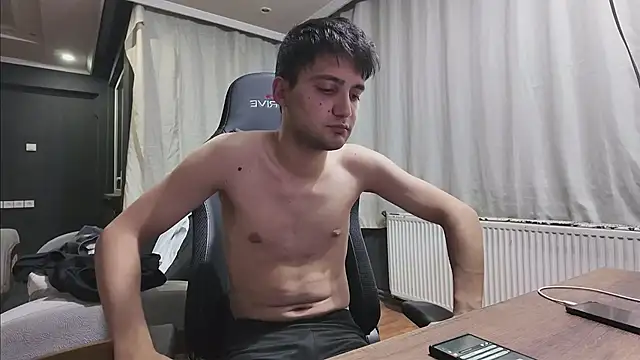 Snapshot of istebenboylebiradamim chatting on December 13, 6:27 pm istebenboylebiradamim online show from December 13, 6:27 pm