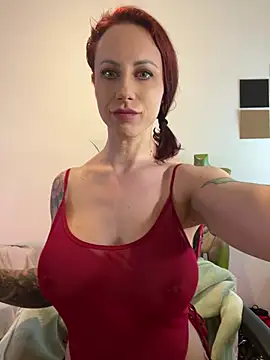 Snapshot of SmilingDutchie chatting on February 13, 10:54 pm SmilingDutchie online show from February 13, 10:54 pm