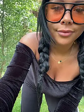 HaileyDiana online show from July 12, 1:13 pm