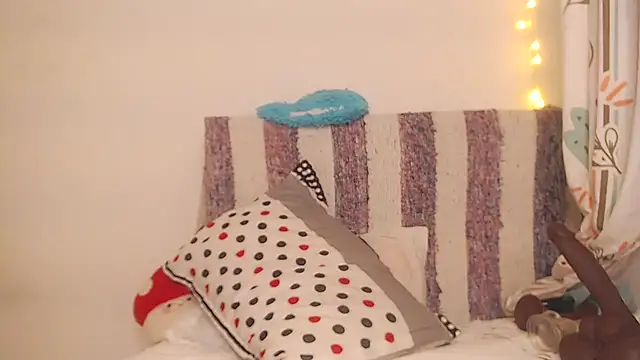 Ahlya online show from December 15, 1:21 am