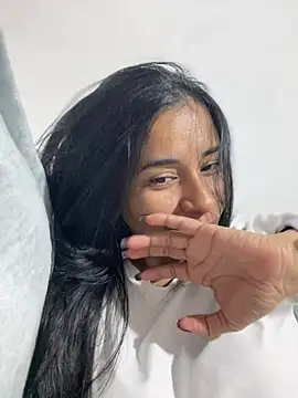 ANA CARTER online show from February 19, 1:45 am