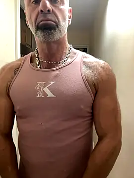 Snapshot of DaddySnowXX chatting on November 3, 10:32 pm DaddySnowXX online show from November 3, 10:32 pm