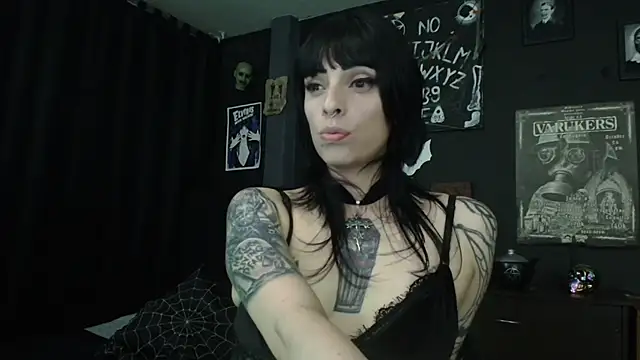 Snapshot of Goddess_Mortem chatting on June 4, 12:49 am Goddess Mortem online show from June 4, 12:49 am
