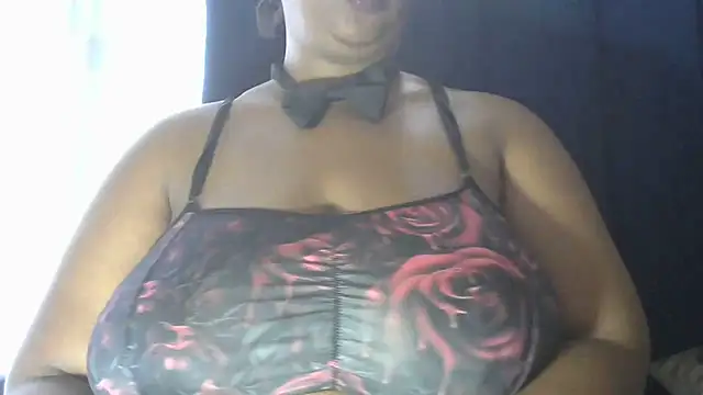 NippleMilkXx online show from March 17, 9:56 am