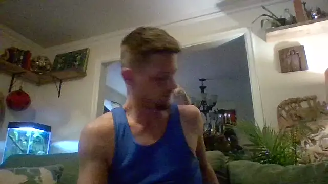 Snapshot of trash4cash chatting on December 28, 9:08 pm trash4cash online show from December 28, 9:08 pm