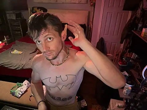 Snapshot of trash4cash chatting on May 4, 8:16 pm trash4cash online show from May 4, 8:16 pm