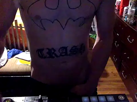 Snapshot of trash4cash chatting on May 24, 7:41 pm trash4cash online show from May 24, 7:41 pm