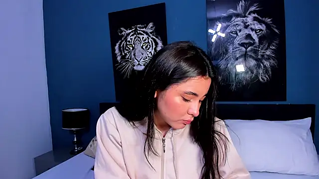 Liana Bernocchi online show from February 9, 8:02 pm