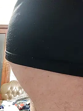 Snapshot of solitoooocam687 chatting on March 11, 9:37 pm solitoooocam687 online show from March 11, 9:37 pm