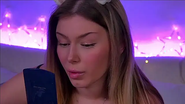 Snapshot of LiliaBianka chatting on January 13, 12:45 pm LiliaBianka online show from January 13, 12:45 pm