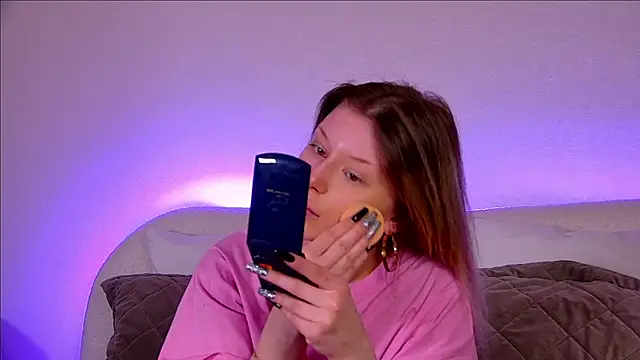 Snapshot of LiliaBianka chatting on February 24, 6:27 am LiliaBianka online show from February 24, 6:27 am