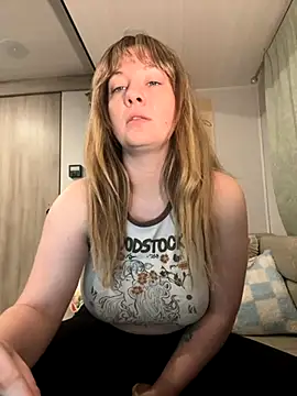 emerieskye20 online show from November 12, 6:08 pm