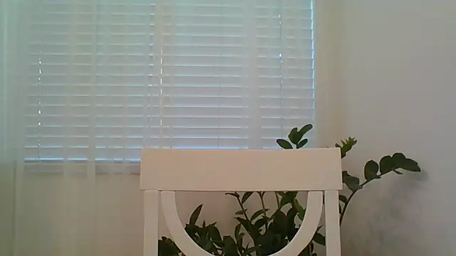 catrinasexy19 online show from December 13, 9:30 pm