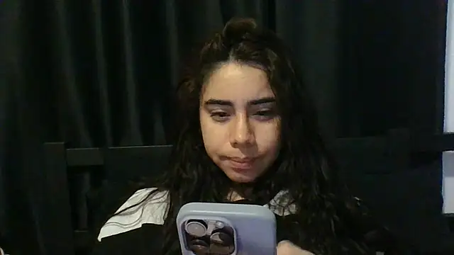 catrinasexy19 online show from March 17, 7:58 pm