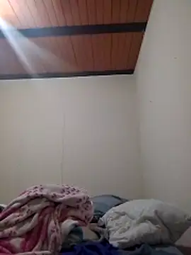 jume2205 online show from February 8, 7:50 pm