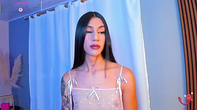 Snapshot of sofiaa_grey_ chatting on November 9, 1:53 pm sofiaa grey online show from November 9, 1:53 pm