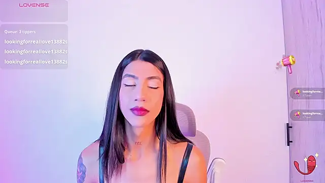 Snapshot of sofiaa_grey_ chatting on December 1, 1:38 pm sofiaa grey online show from December 1, 1:38 pm