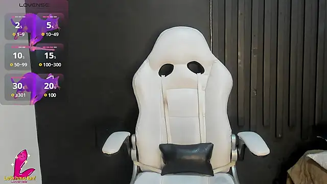 Shayla27 online show from January 30, 1:21 pm