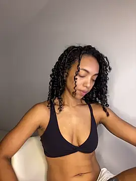 Snapshot of nicoleebony1 chatting on May 15, 4:36 pm nicoleebony1 online show from May 15, 4:36 pm