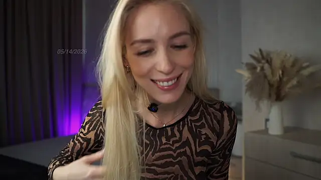 Snapshot of Pleasure_Addiction chatting on May 14, 7:48 am Pleasure Addiction online show from May 14, 7:48 am
