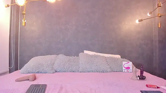 Snapshot of leigh-angels chatting on November 14, 10:51 pm leigh-angels online show from November 14, 10:51 pm