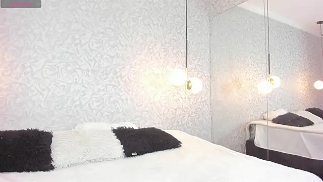 leigh-angels online show from December 19, 10:39 pm