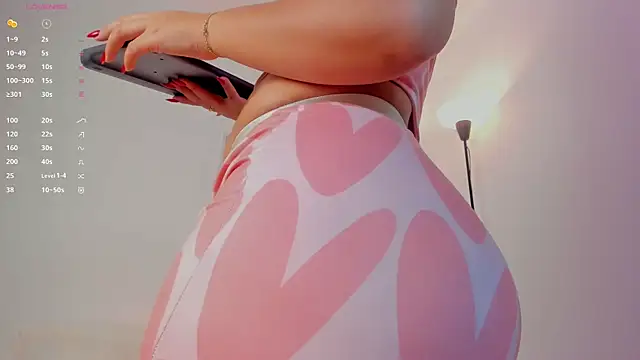 iara martinez online show from November 30, 6:17 am