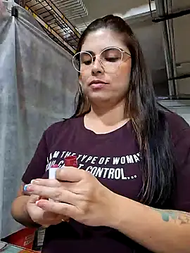 Snapshot of Juliietha_servas chatting on January 16, 9:51 pm Juliietha servas online show from January 16, 9:51 pm