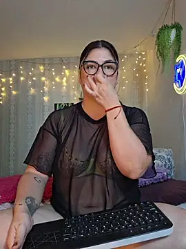 Snapshot of Juliietha_servas chatting on July 3, 11:00 pm Juliietha servas online show from July 3, 11:00 pm