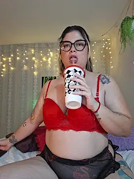 Snapshot of Juliietha_servas chatting on July 21, 11:51 pm Juliietha servas online show from July 21, 11:51 pm